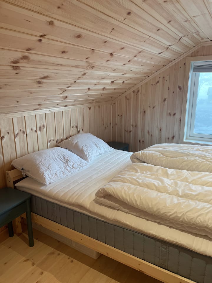 ห้องนอน #5 มีเตียงคู่ (140 ซม.)