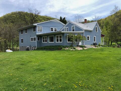 9 Bed Rooms, 2 Cabins, 18 hole disc golf course+