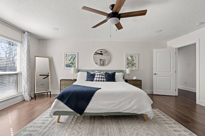 The Casa Blanca – Cozy 3bd/2ba, mins to Downtown