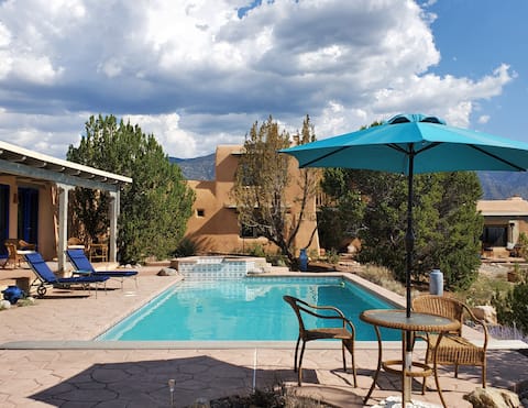 Peaceful Boutique Casita Centrally Located