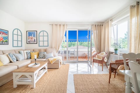 Top Airbnb: Sunny & Welcoming Ascona Holiday Apartment in Ascona