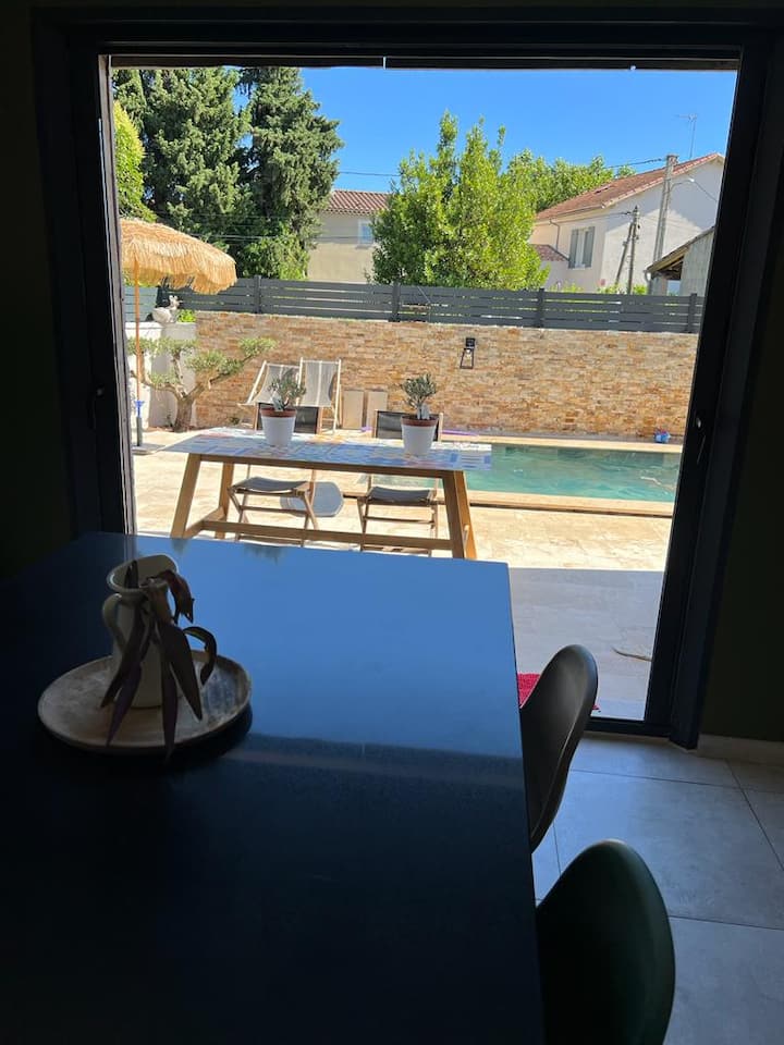 Très Belle Villa Avec Piscine Barbecue - Avignon