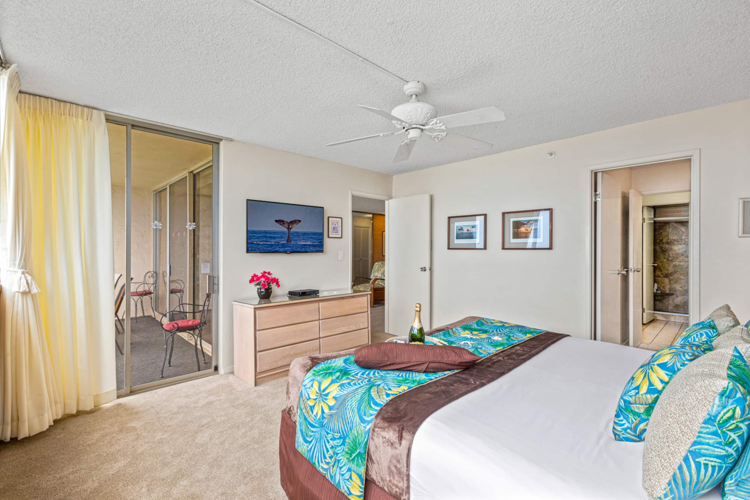 Condo in Lahaina · ★4.83 · 1 bedroom · 2 beds · 1 bath - Image 11