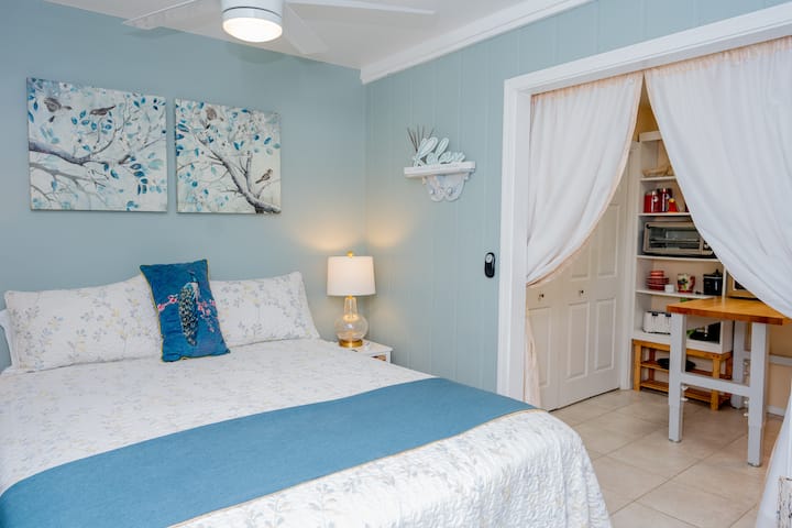 Comfortable queen size bed