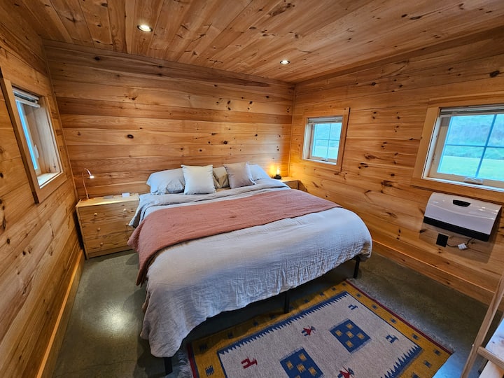 King size bed