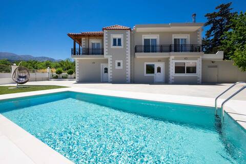 MM Villa, 3 BD, 2 BA, private pool, hospitable