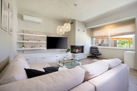 Successful Airbnb property: MM Villa, 3 BD, modern retreat with private pool in Δήμος Αποκορώνου