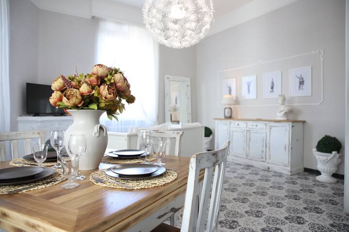 TREVI FOUNTAIN Deluxe – Your Italian Holidays gallery image 2