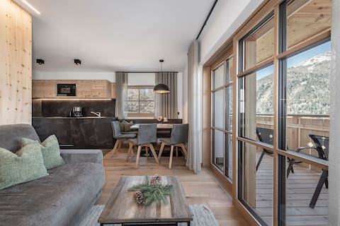 Mein Sonnenhof: Dream home in Swiss stone