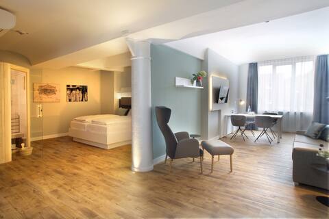Studio with private sauna & kitchen