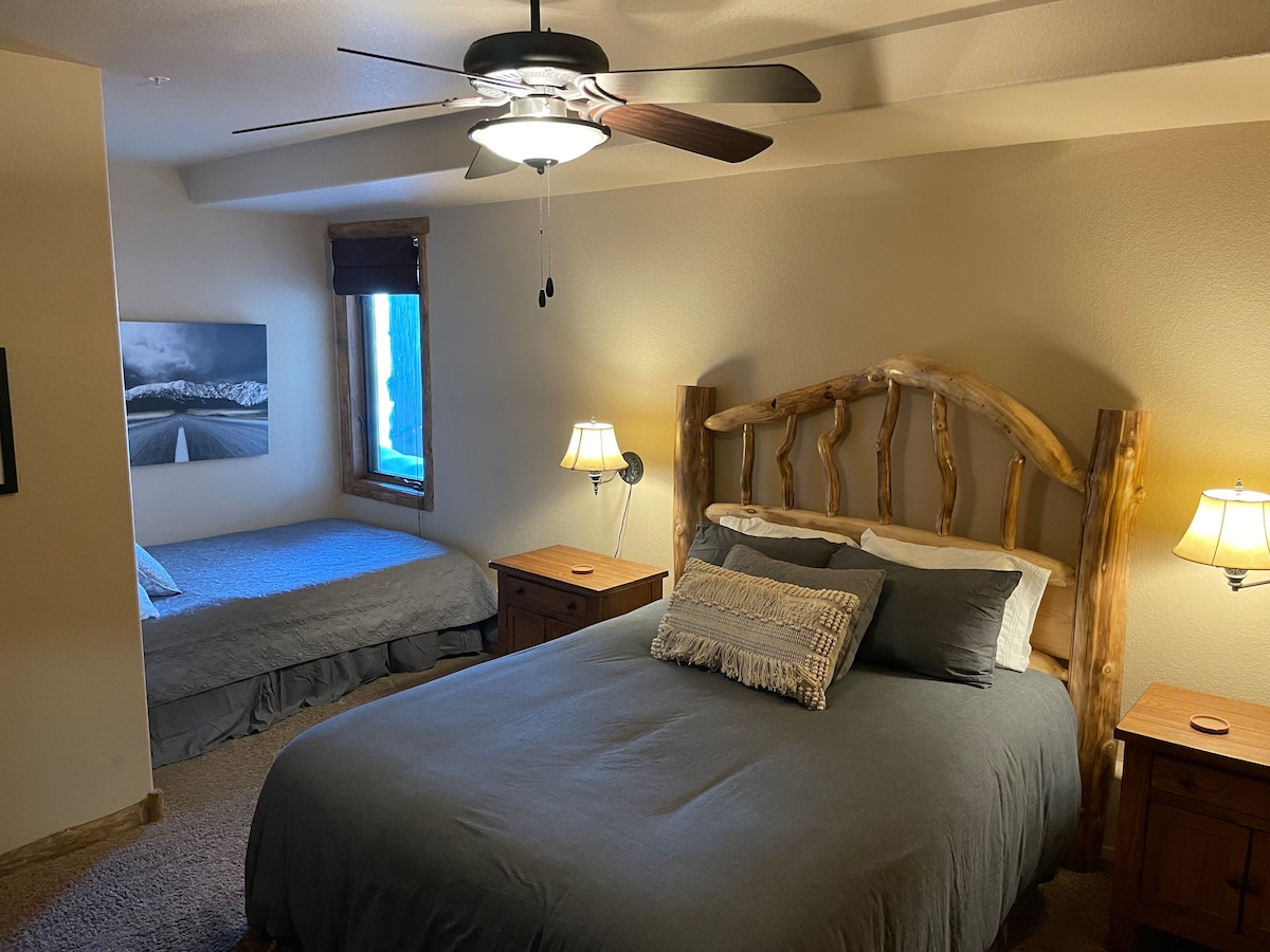 景观# 1 ：卧室配备标准双人床+双人床