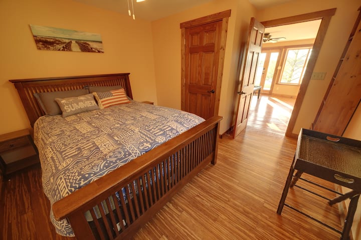 Queen 3rd Bedroom
