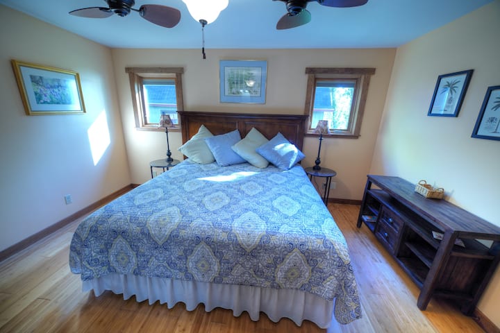 King Mater Bedroom