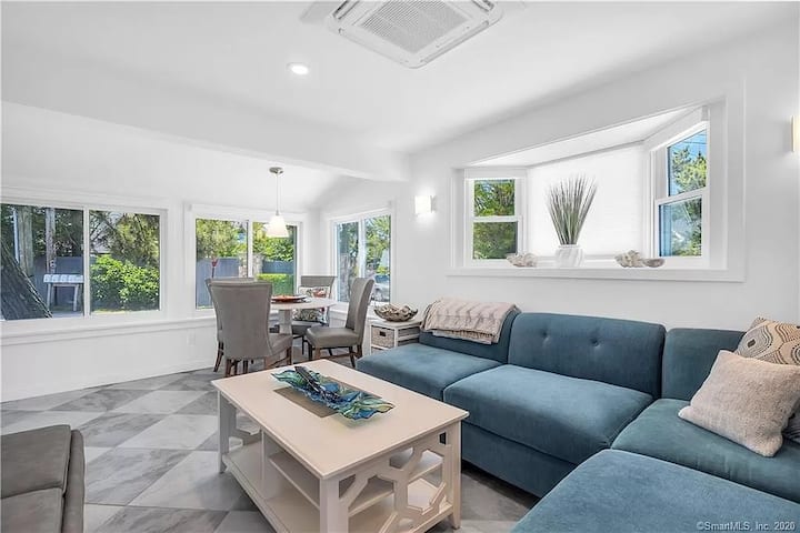Charming New Beach Cottage - Old Saybrook, CT