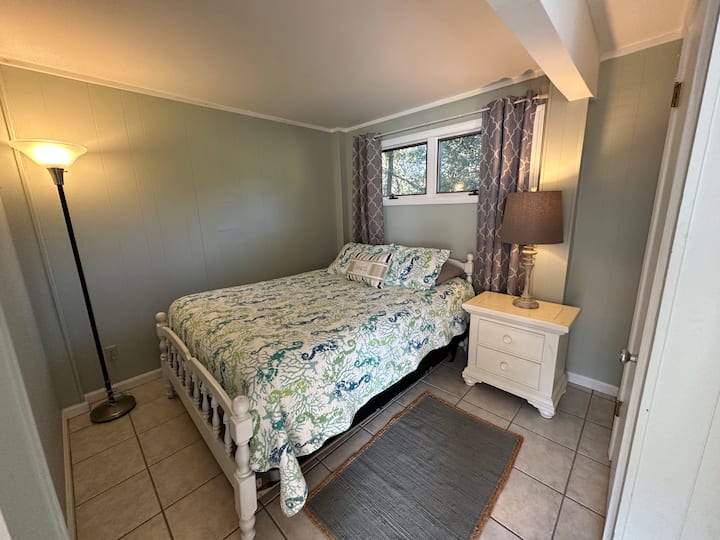 楼下公寓-卧室（标准双人床）