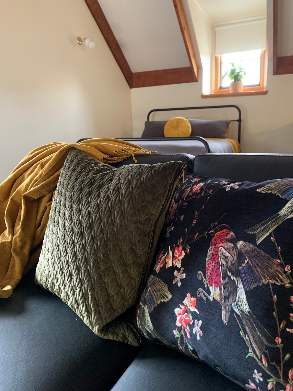 Garsónka/spálňa 3 vrátane kuchynského kúta