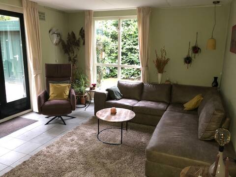 Lovely house: garden, birds,  hot tub, relaxing