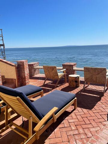 Malibu Beach House gallery image 5