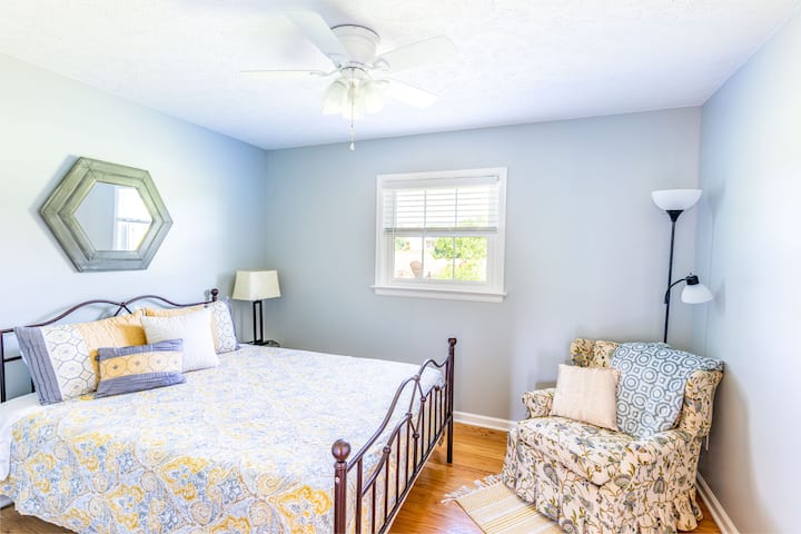 Dhomë gjumi 2 Mbretëreshë