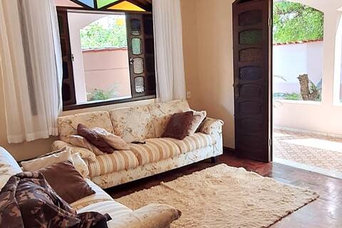 House with pool, Bugre and great location