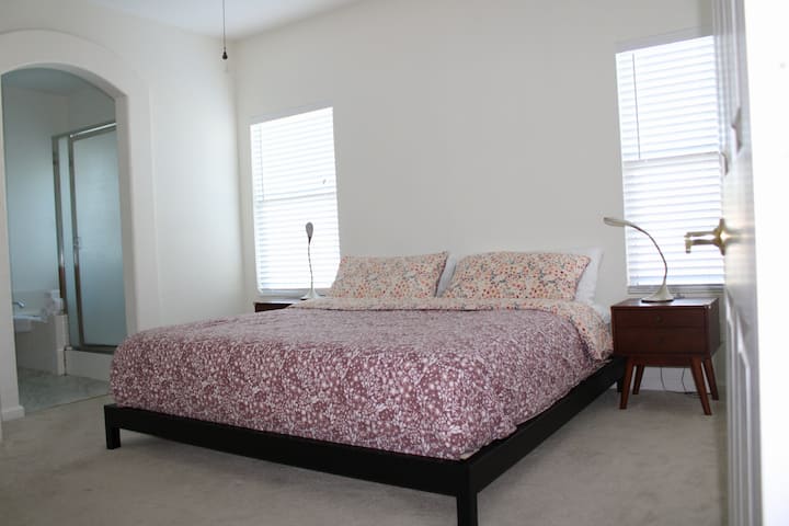 غرفة النوم 1