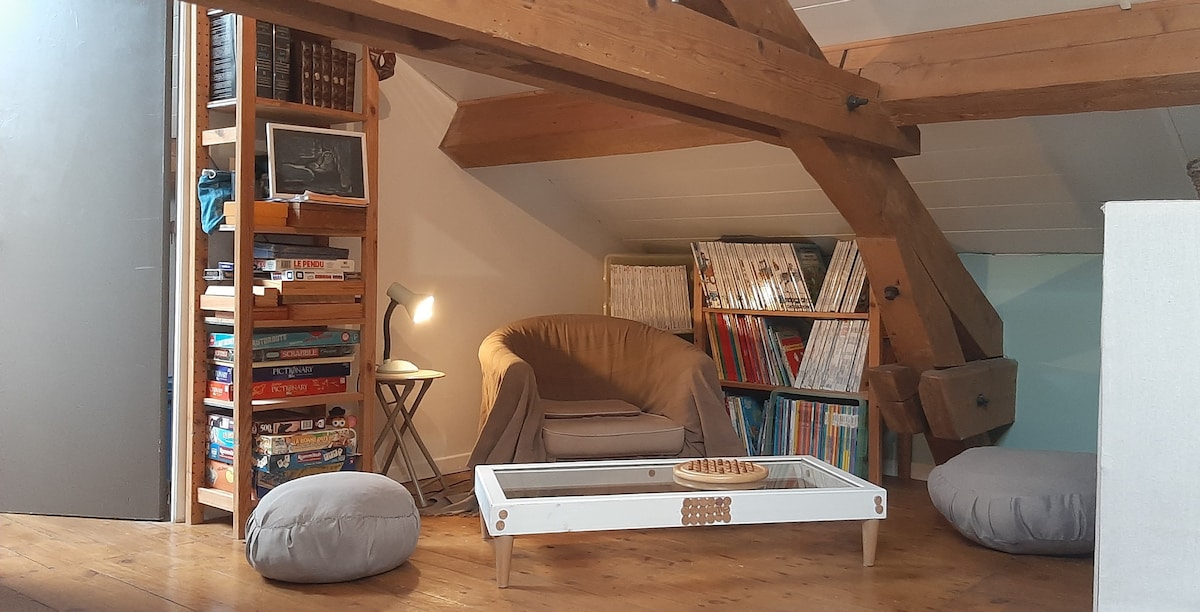 Spoločenská miestnosť na čítanie/spoločenské hry