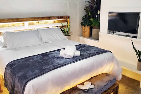 Japan-Scandi House w/ Wi-fi Perfect For Couples