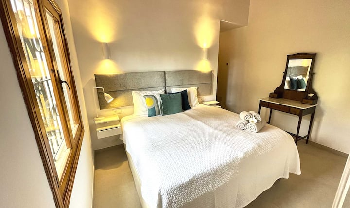 Schlafzimmer EG mit Bad en suite