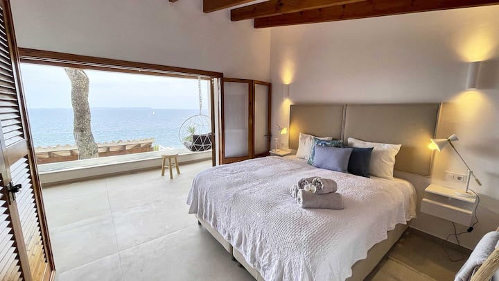 Hauptschlafzimmer im OG mit überdachter Terrasse