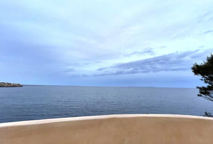 1st sea line Villa “Tre Pini” Cala Pi, Mallorca gallery image 3