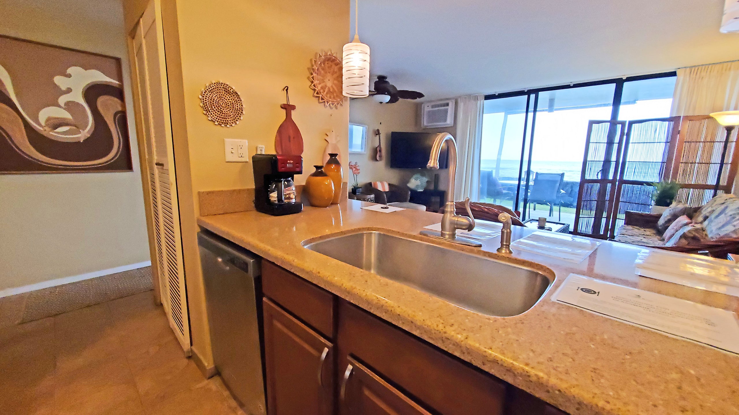 Condo in Kailua-Kona · ★4.87 · 1 bedroom · 2 beds · 1 bath - Image 6