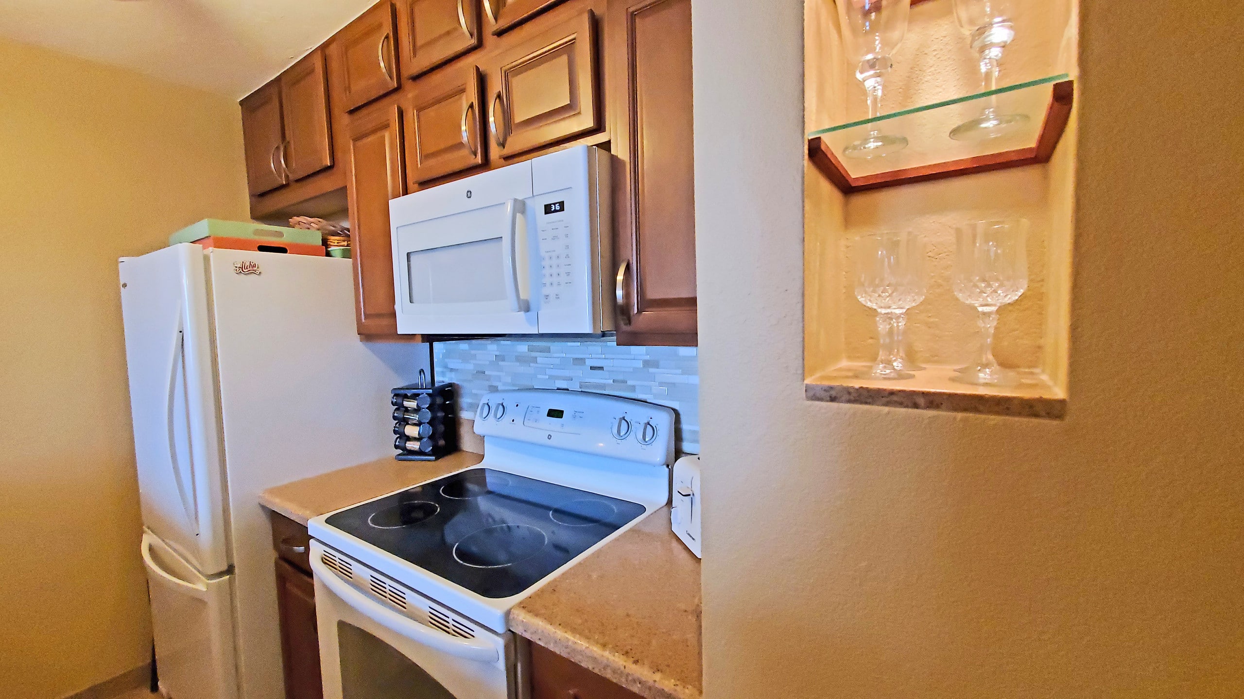 Condo in Kailua-Kona · ★4.87 · 1 bedroom · 2 beds · 1 bath - Image 8