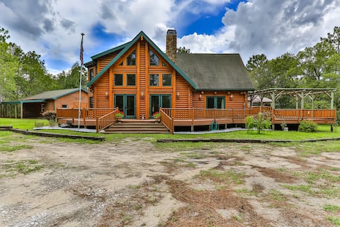 Nature Cabin & Bunkroom-HOT TUB, Grill, Fire Pit