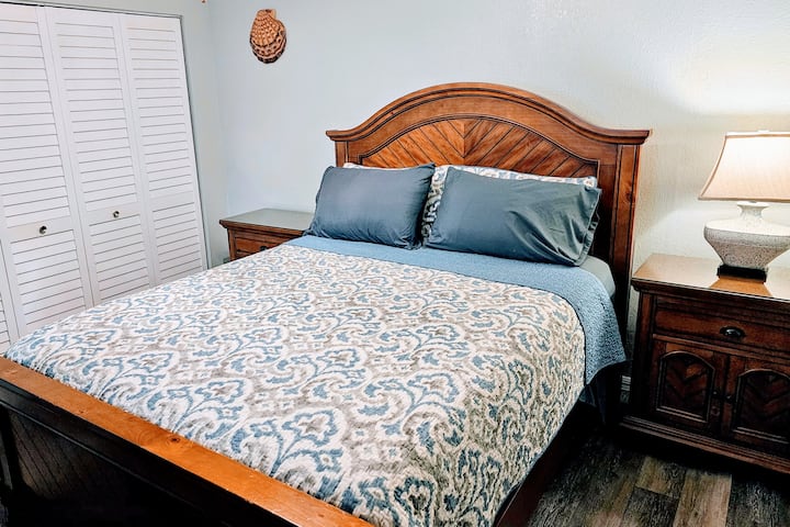 Დიდი კარადა. მე-3 საძინებლის საწოლი Queen.