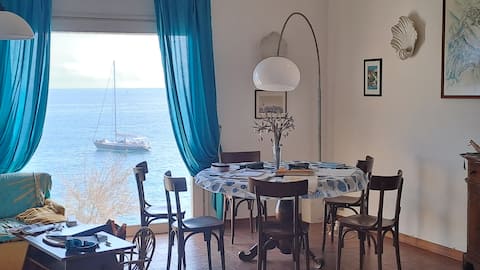 L'Angioletta, exclusive villa overlooking the sea