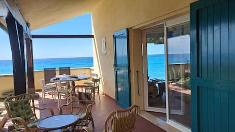 L'Angioletta, exclusive villa overlooking the sea