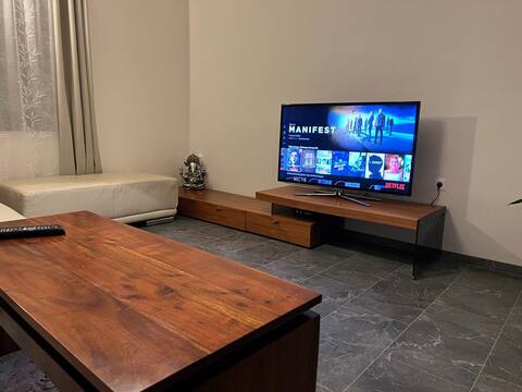 Beautiful 2-room apartment with free parking
