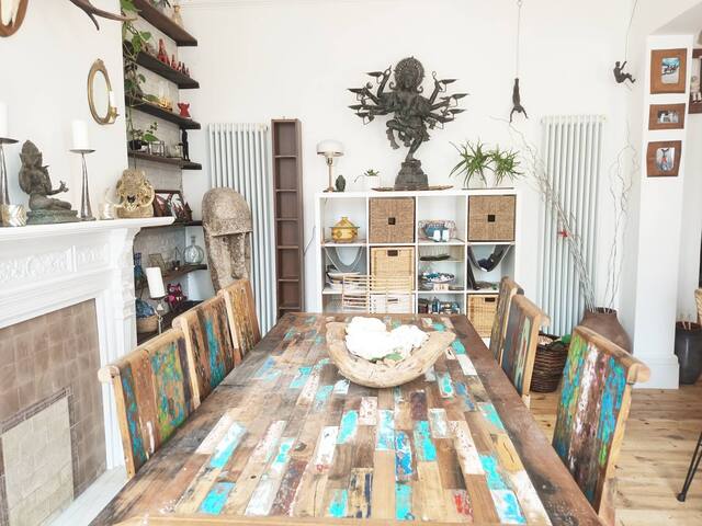 UNIQUE Bohemian Mansion Near Sights & Transport gallery image 5