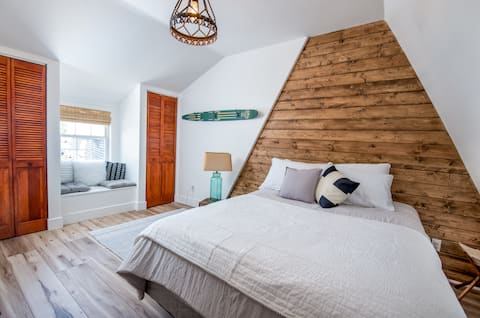 NEW! ❤️ The Pointe House ❤️ LAKE VIEW & BOAT DOCK