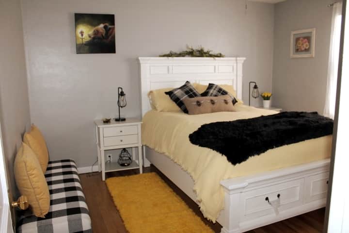 Bračni krevet (širok 150 - 179 cm)