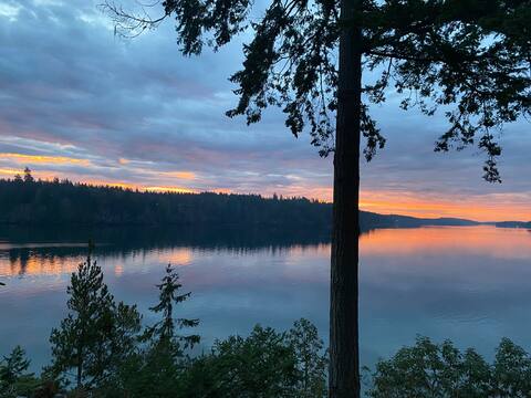 View Waterfront Cabin w/Hot Tub, AC, Pet Friendly