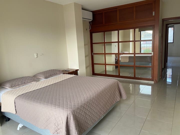 חדר מס '1 עם חדר רחצה פרטי