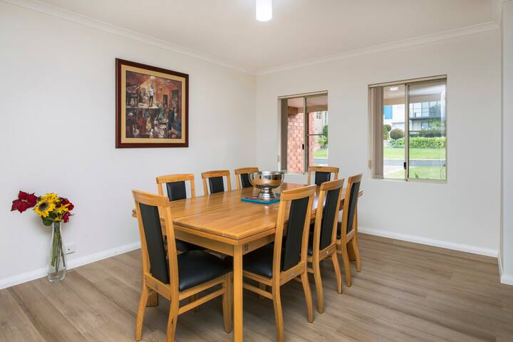 Seachange gallery image 3