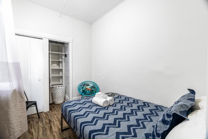 غرفة النوم 2