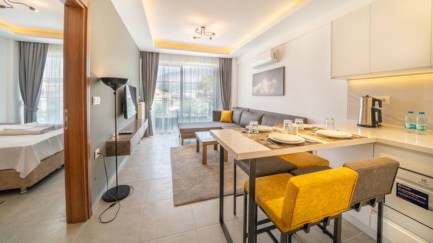 Midpoint Suites managed Airbnb listing 3