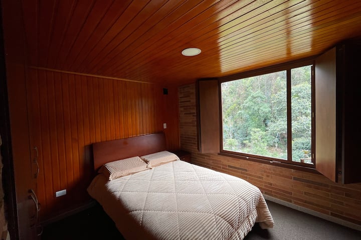 Room 3-. On the second floor. Cama Queen 1.60x1.90m