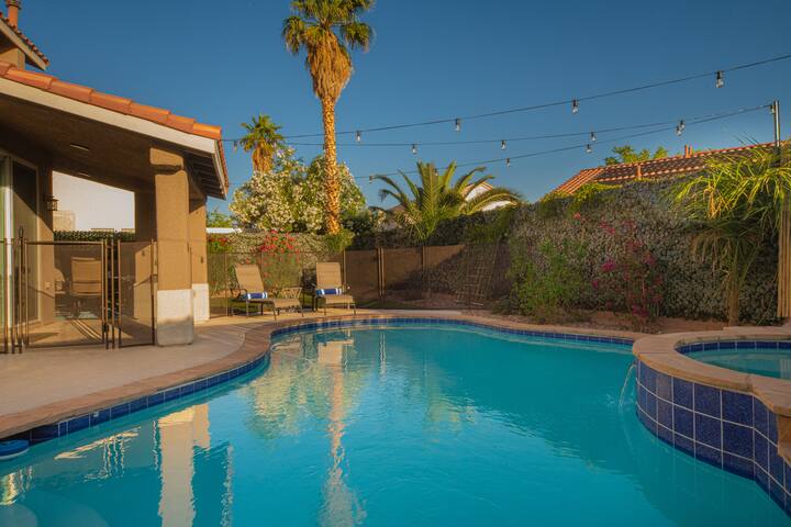 Good Vibes off the strip, Secret Room&Loft gallery image 2