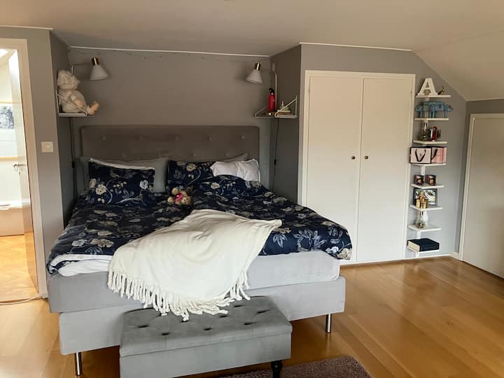 Საძინებელი nr 4. საწოლი არის 180 სმ 