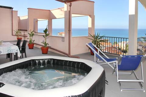 Sea View Penthouse with Terrace & Heated Spa