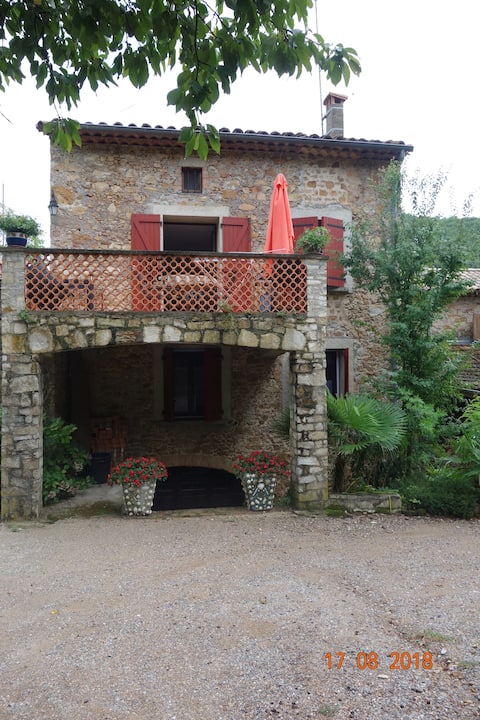 Gites 10/12 pers. at the gates of the Cévennes